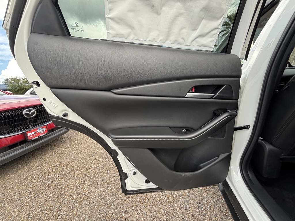 2025 Mazda CX-30 2.5 S Preferred photo 16