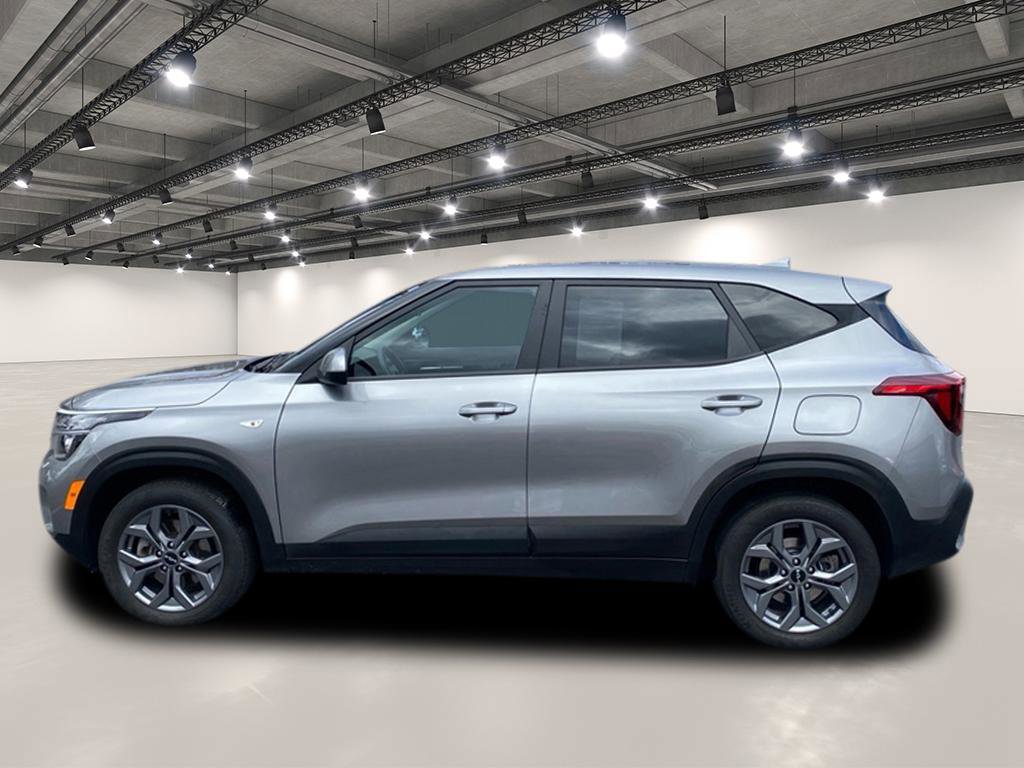 2024 Kia Seltos LX photo 3