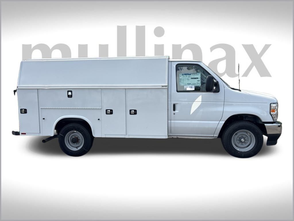 2025 Ford E-350 Base photo 2