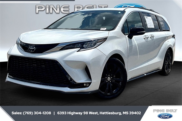 2023 Toyota Sienna XSE photo 9