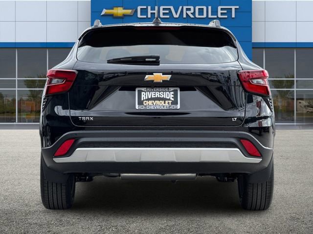 2026 Chevrolet Trax LT photo 4