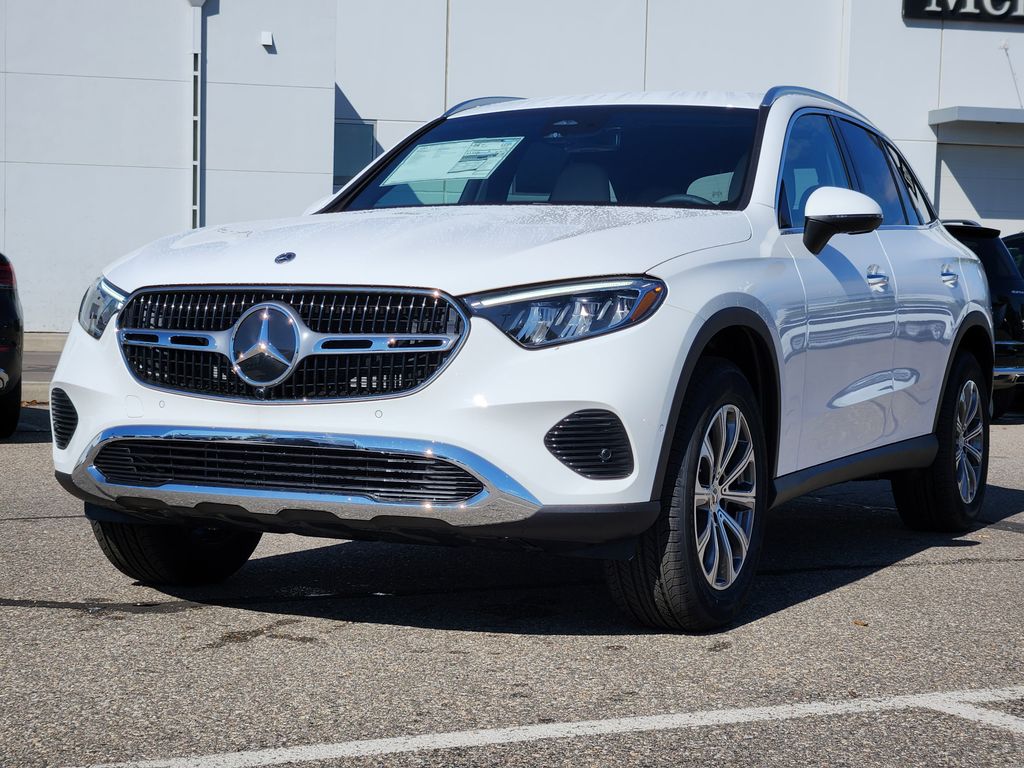 2026 Mercedes Benz GLC 300 4MATIC photo 4