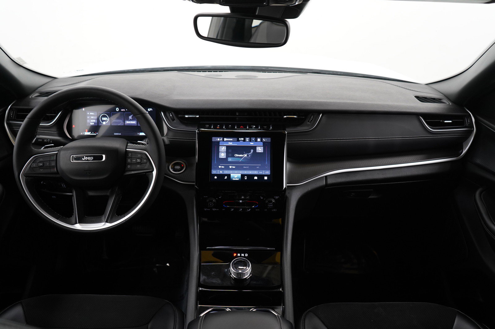 2023 Jeep Grand Cherokee Altitude photo 13