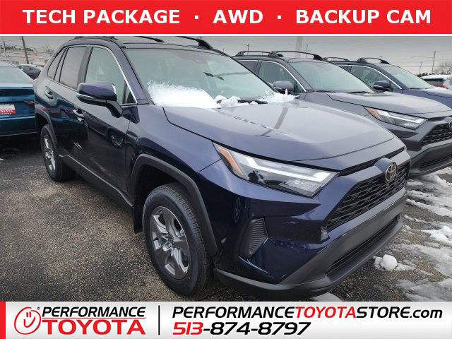 2025 Toyota RAV4 XLE's photo