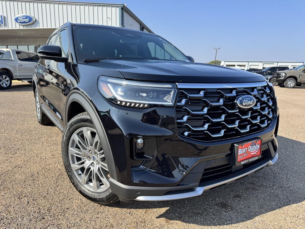 2026 Ford Explorer Platinum's photo