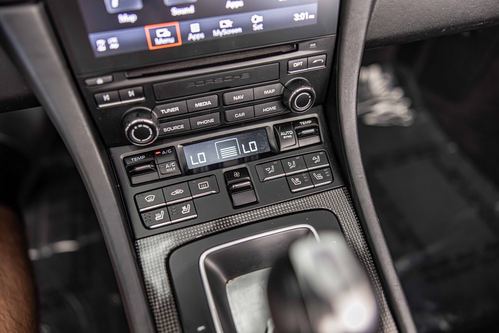 2017 PORSCHE 911 - Image 31