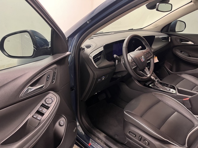 2024 Buick Encore GX Avenir photo 15
