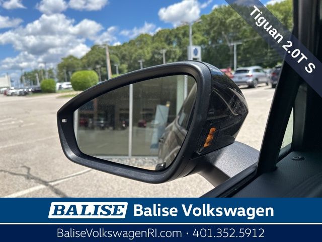 2025 Volkswagen Tiguan S photo 9