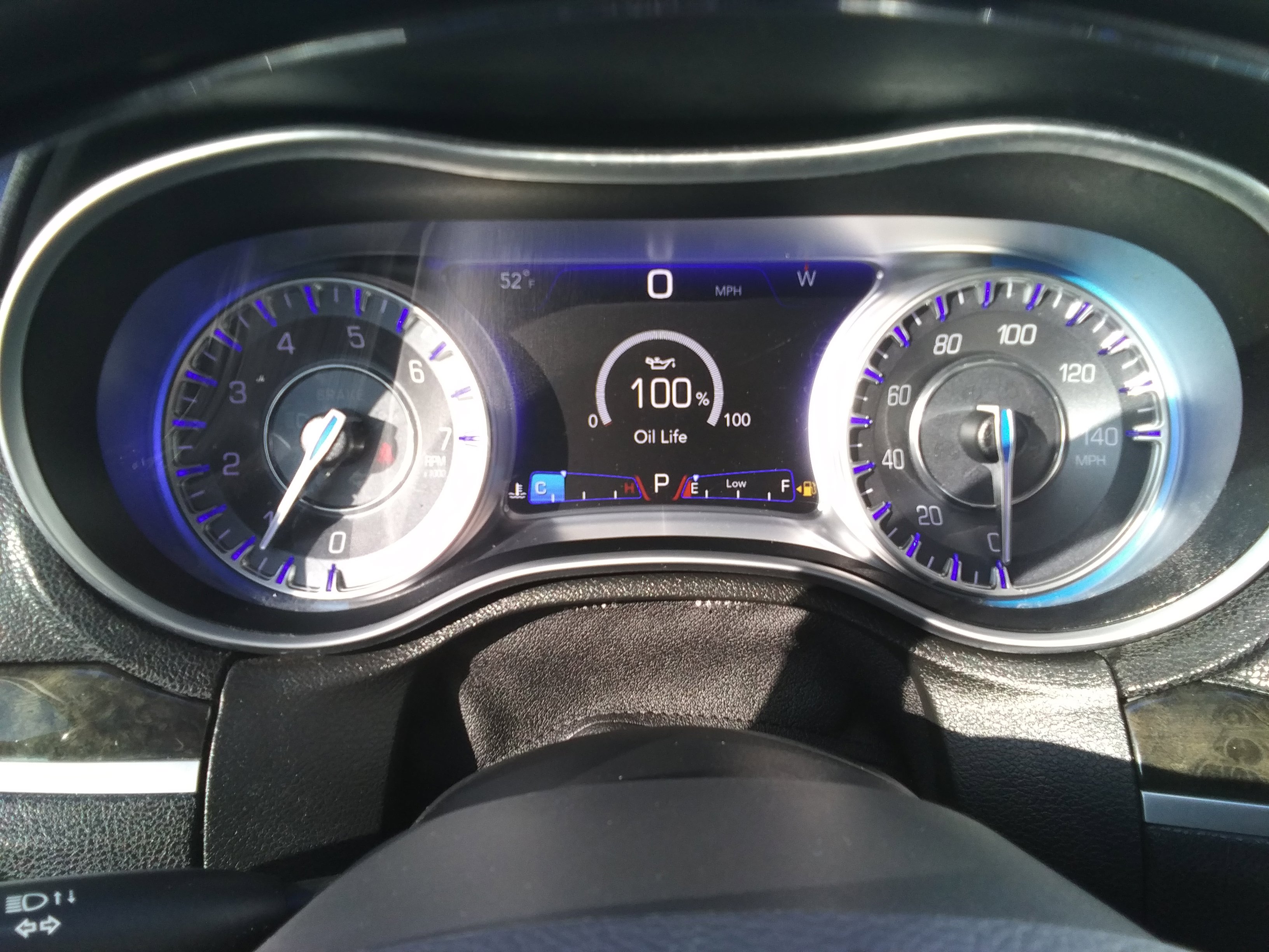 2016 Chrysler 300 C photo 11