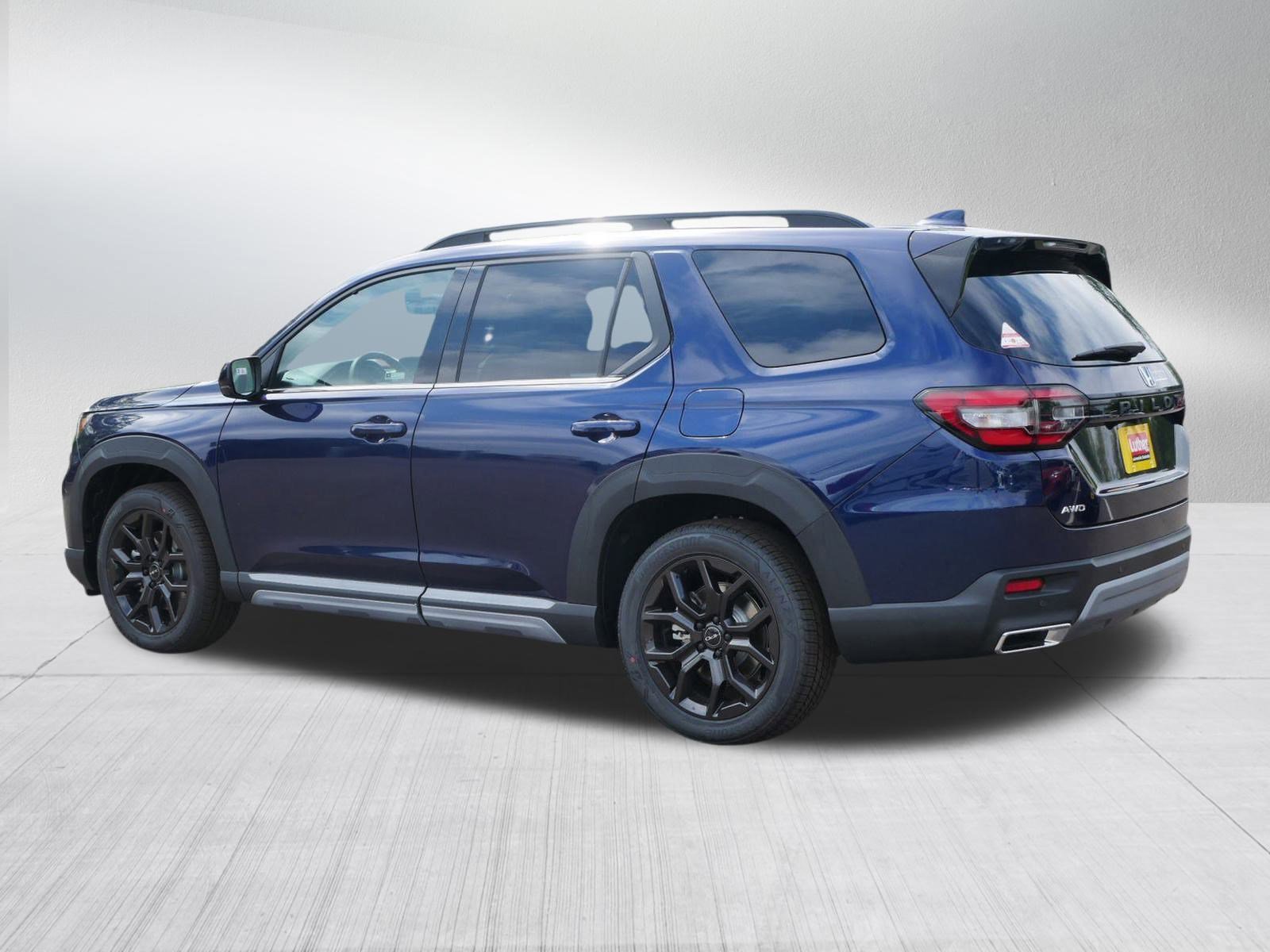 2025 Honda Pilot Touring photo 4