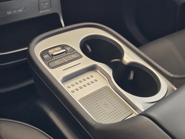 2026 Hyundai Ioniq SEL photo 10