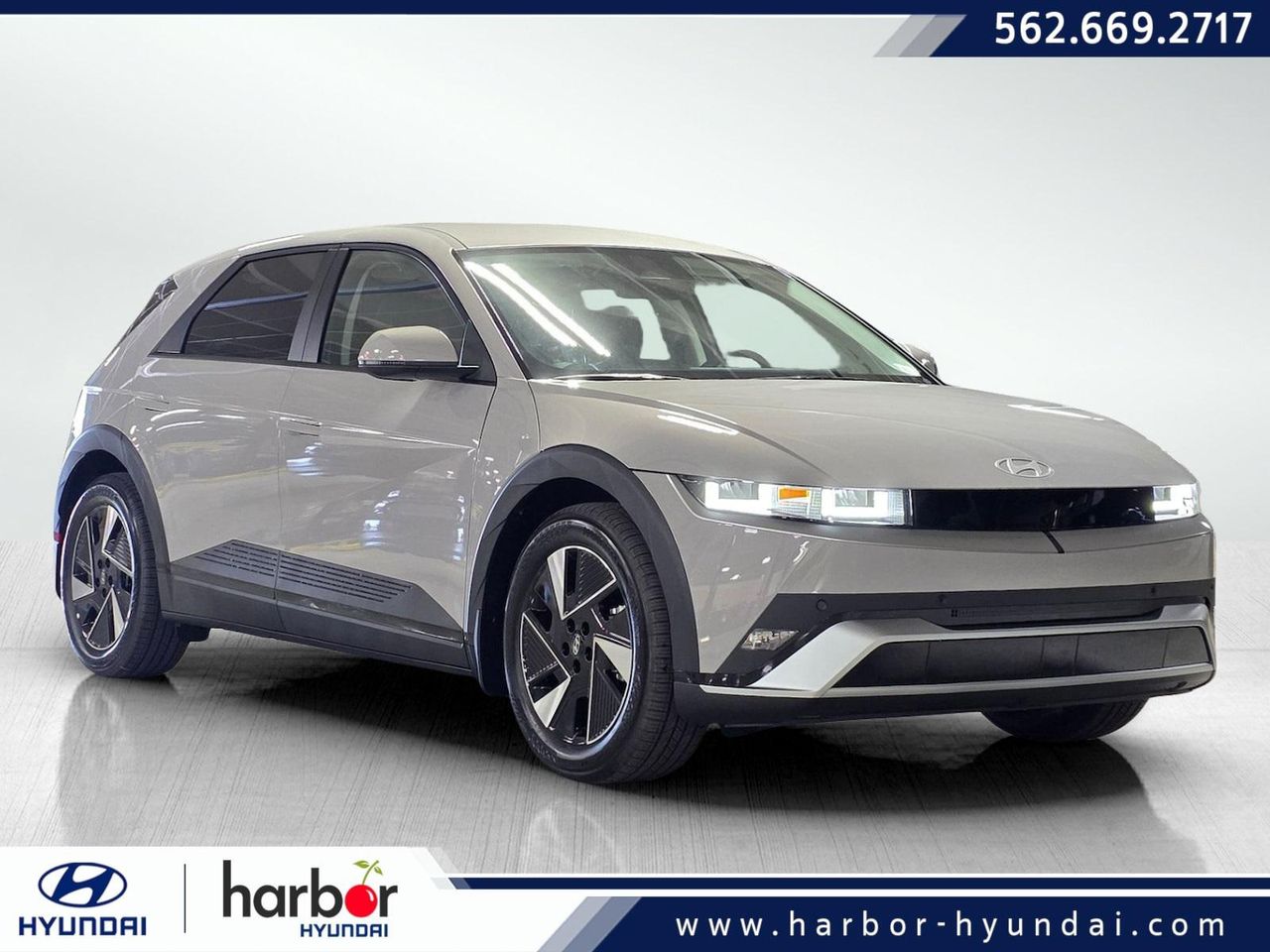 2026 Hyundai IONIQ 5 SE's photo