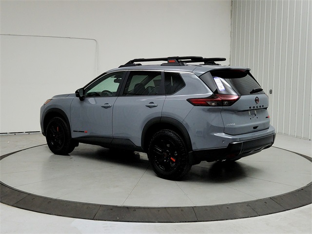 2026 Nissan Rogue SV photo 4