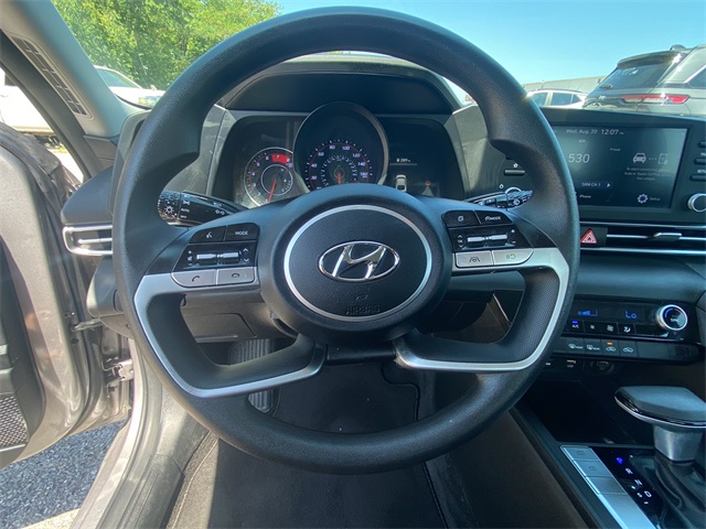 2022 Hyundai Elantra SEL photo 21