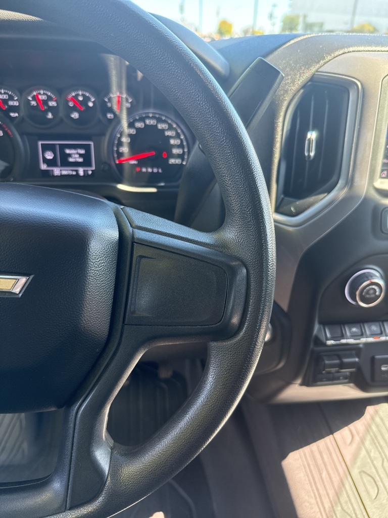2023 Chevrolet Silverado 1500 Custom photo 36