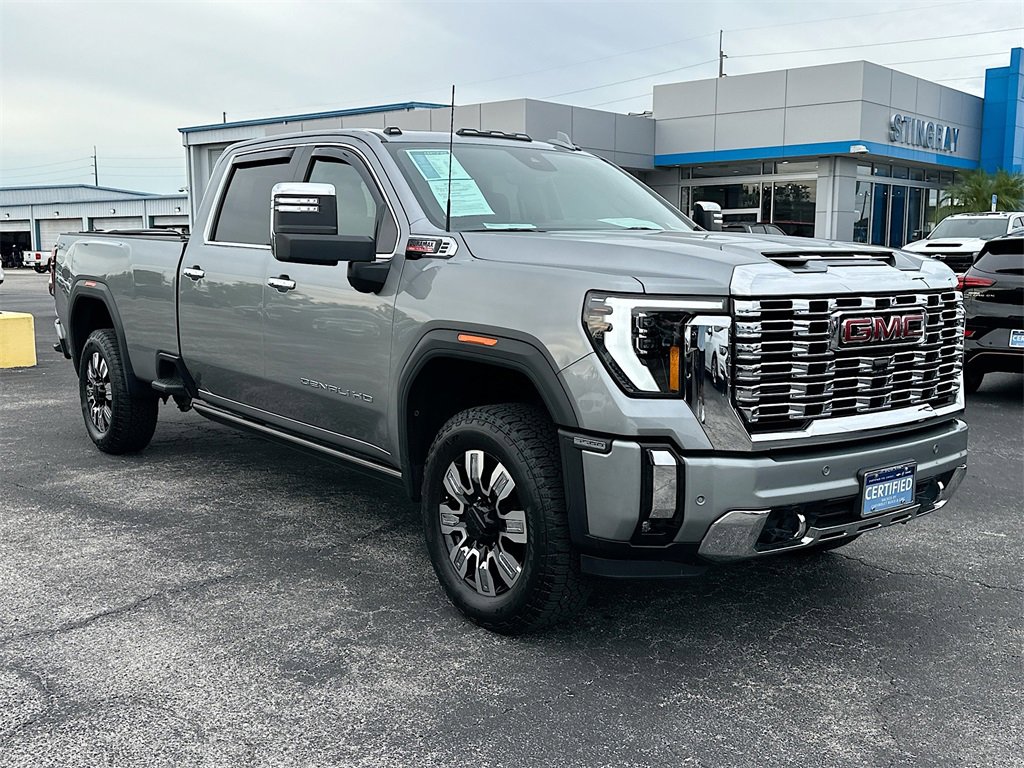 2025 Gmc Sierra 3500 HD Denali photo 2