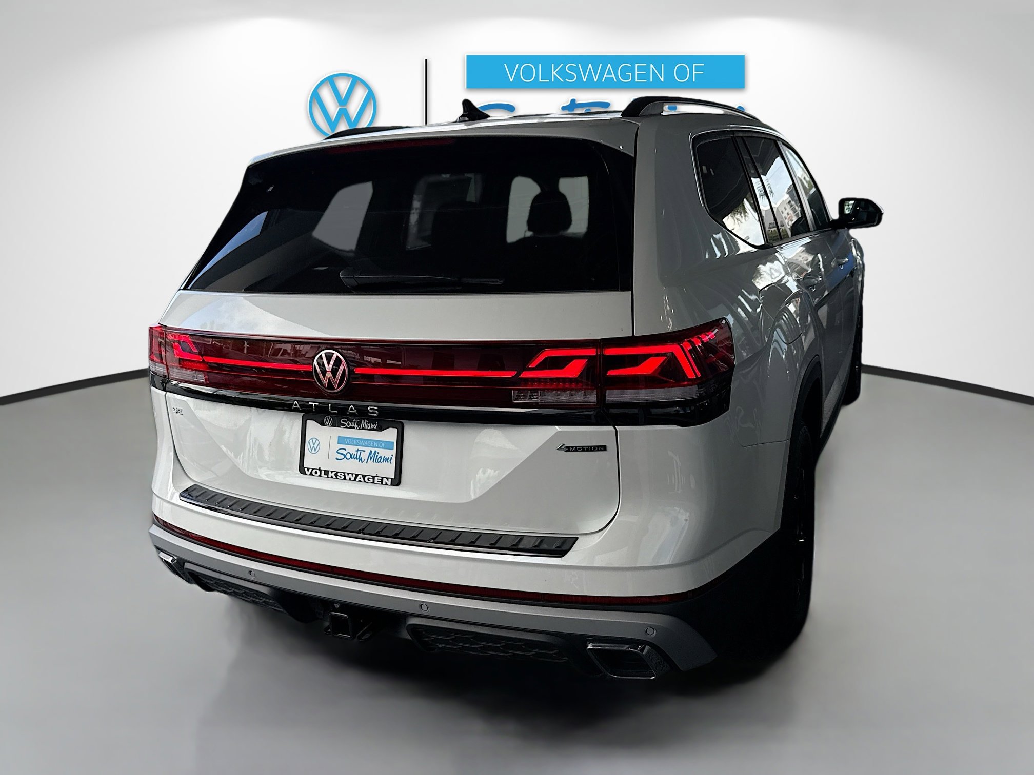 2026 Volkswagen Atlas Peak Edition SE photo 4
