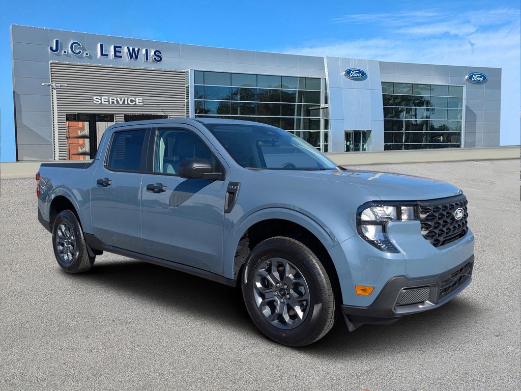 2025 Ford Maverick XLT's photo