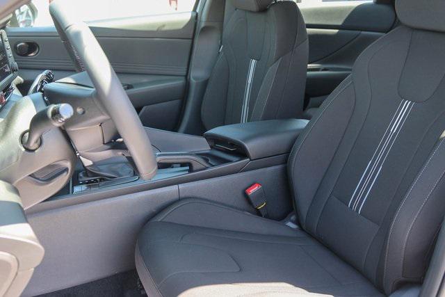 New 2025 Gray Hyundai SEL Sport image 7