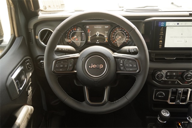 2025 Jeep Gladiator Sport Texas Trail photo 15