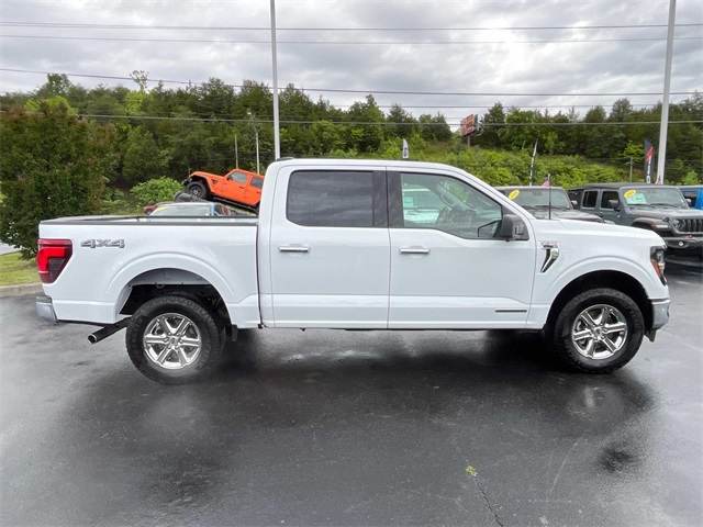 2024 Ford F-150 XLT photo 2