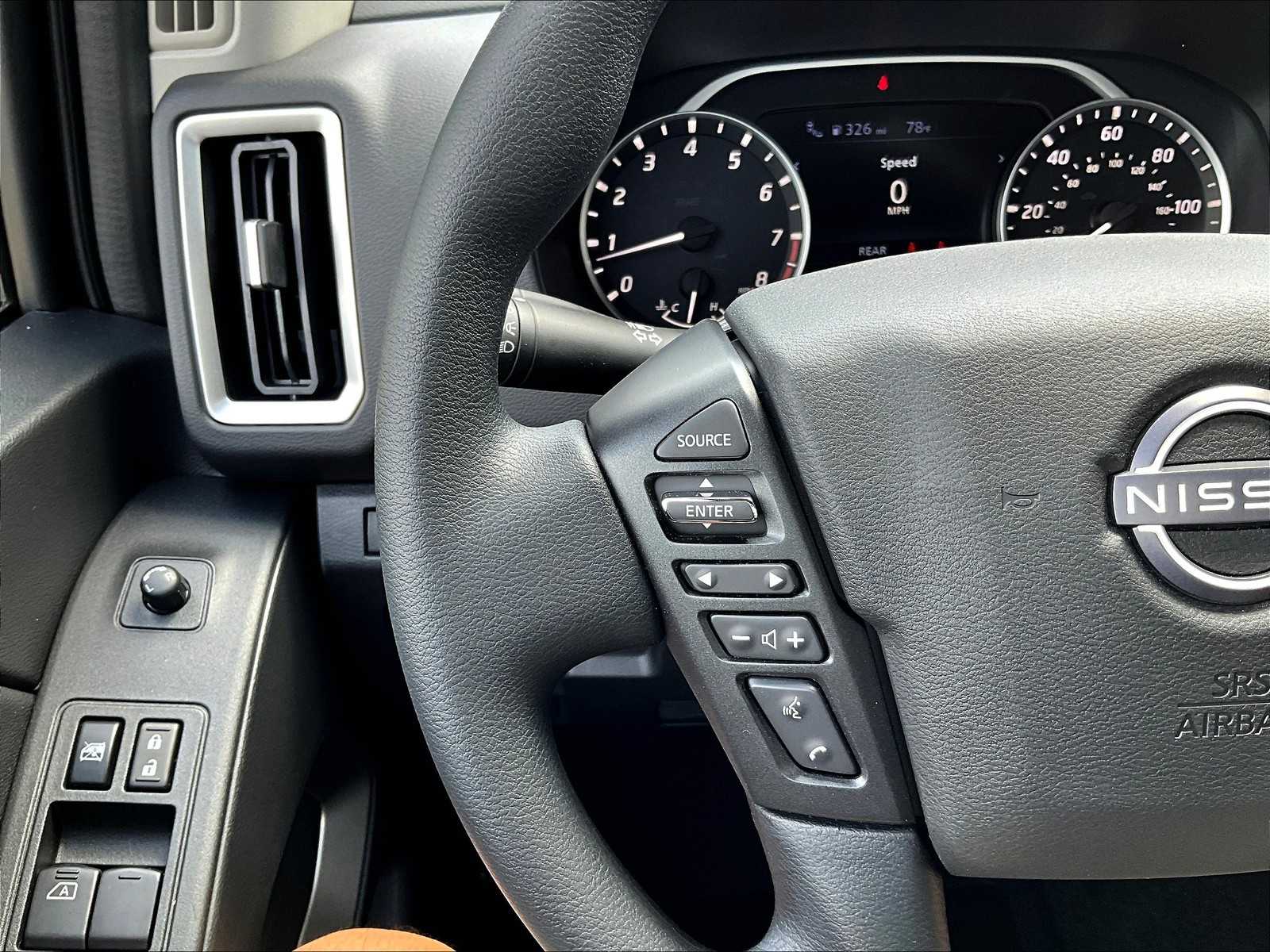 2025 Nissan Frontier SV photo 22