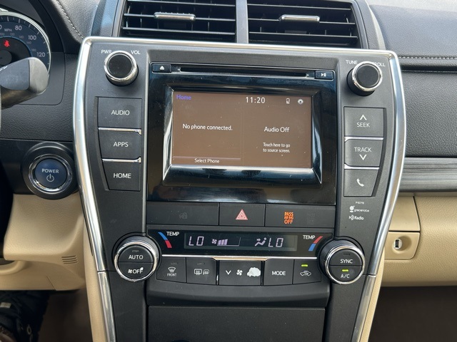 2015 Toyota Camry Hybrid XLE photo 23