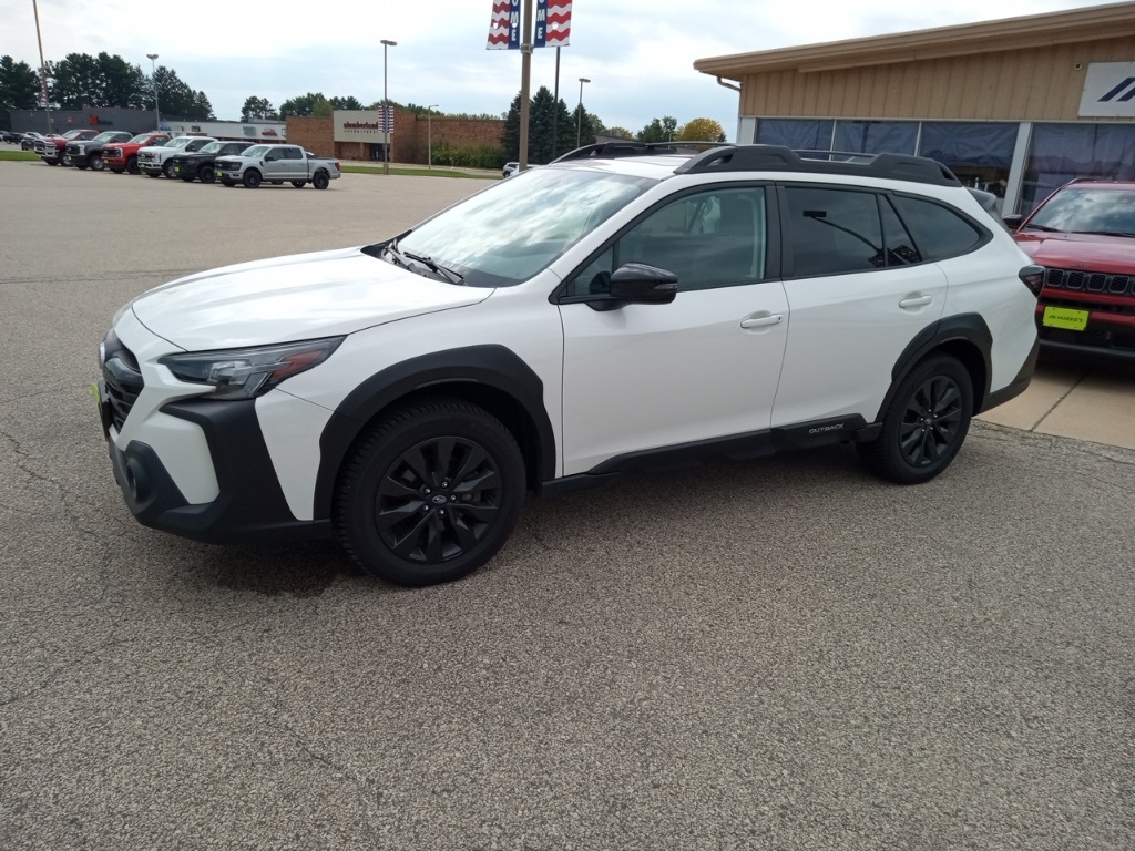 2023 Subaru Outback Onyx Edition photo 12