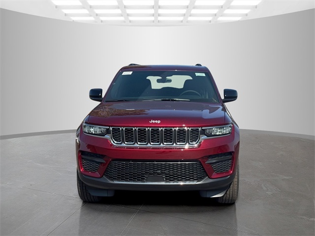 2025 Jeep Grand Cherokee Laredo X photo 2