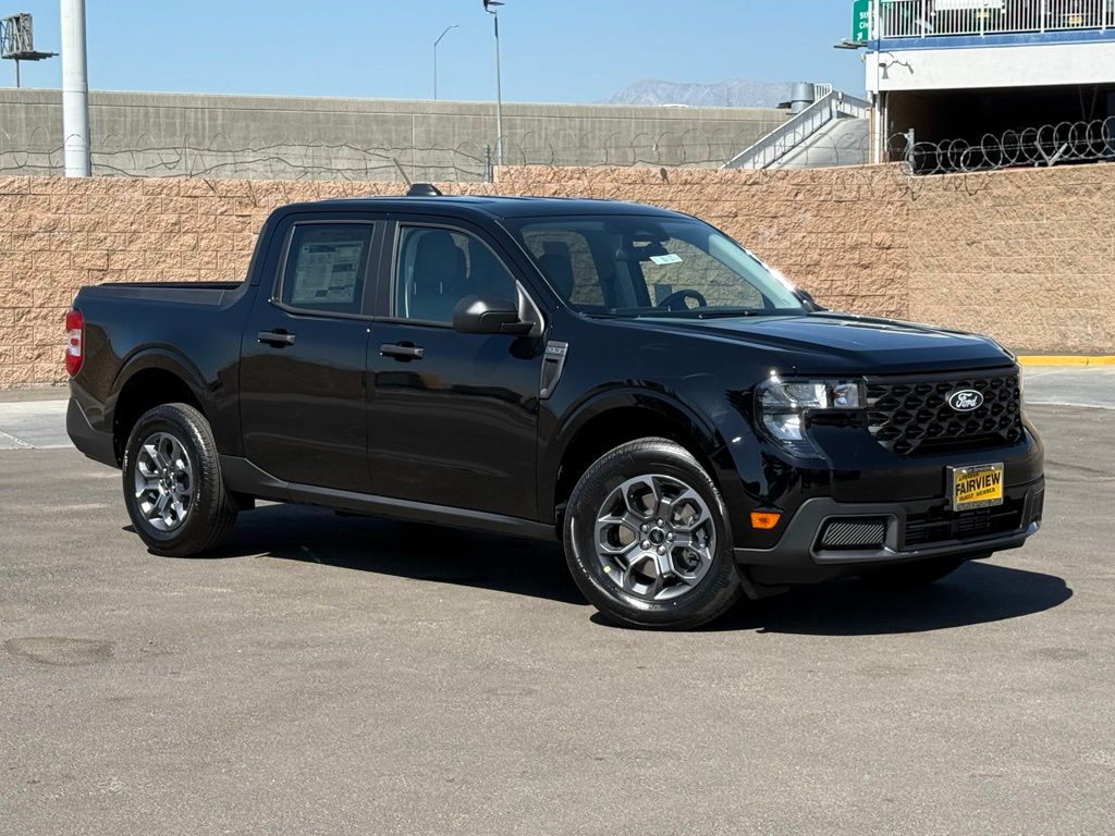 2025 Ford Maverick XLT's photo