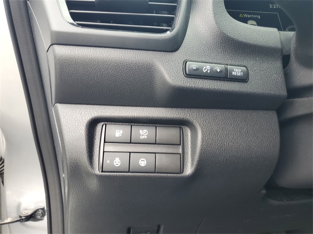 2022 Nissan Leaf SV Plus photo 13
