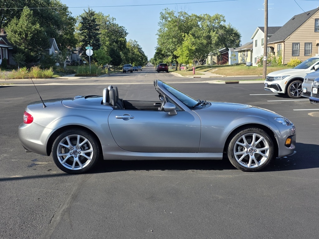 Used 2015 Mazda MX-5 Miata Grand Touring Hard Top with VIN JM1NC2PF8F0241719 for sale in St. Cloud, Minnesota