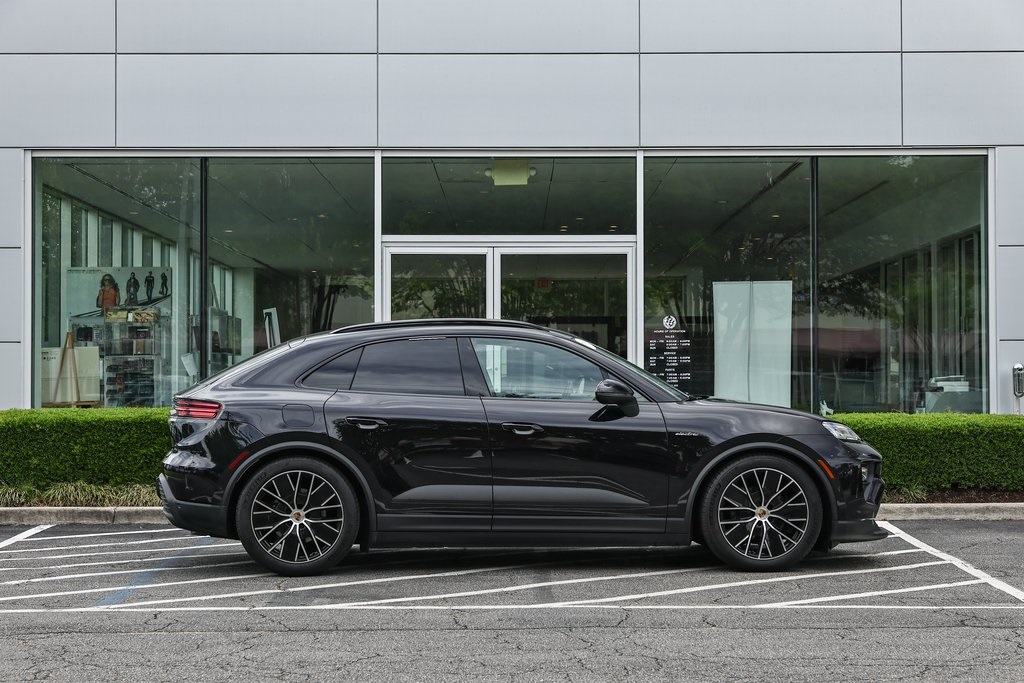 2024 Porsche Macan Electric 4 photo 8