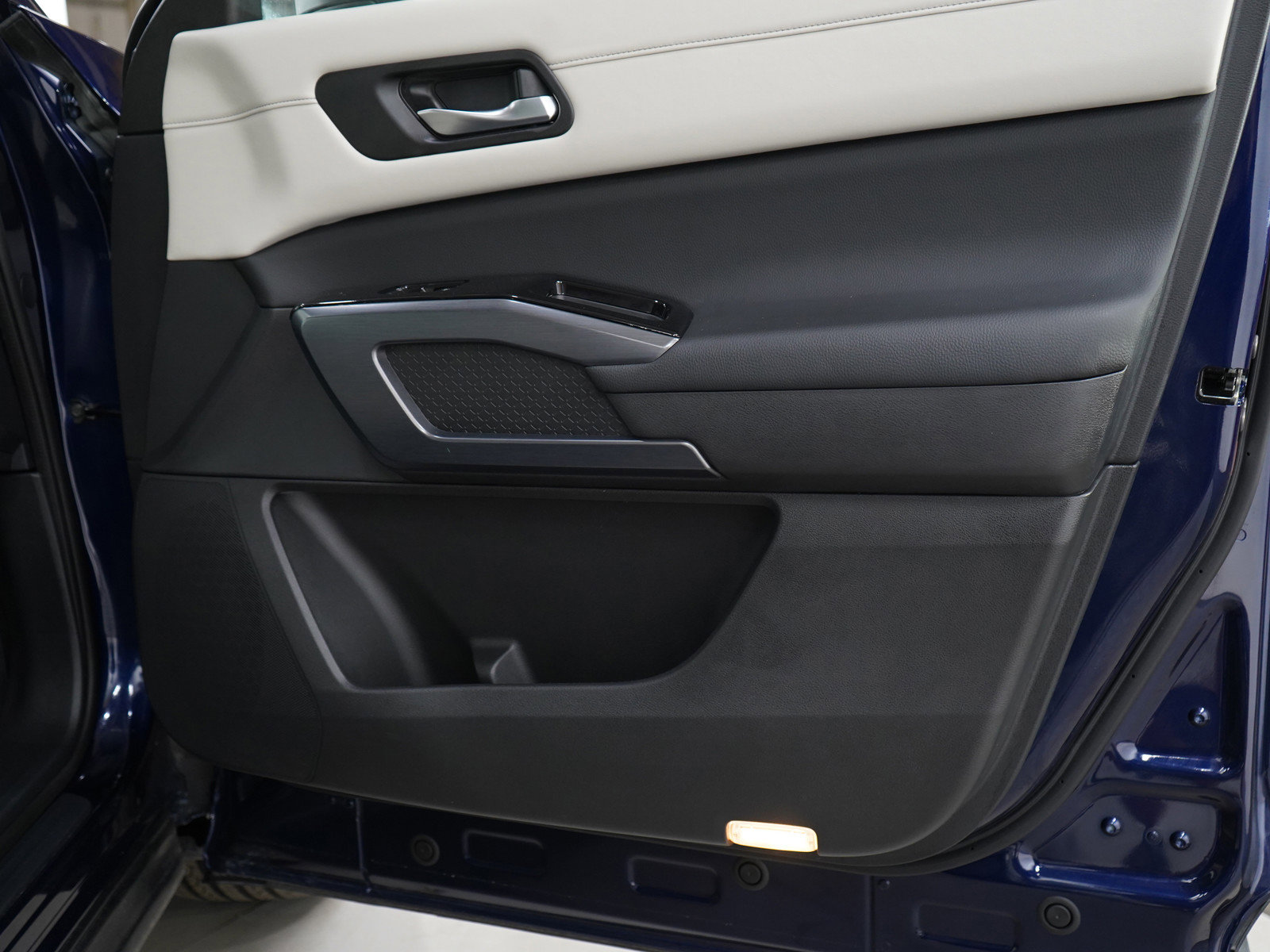 2022 Nissan Pathfinder SL photo 8
