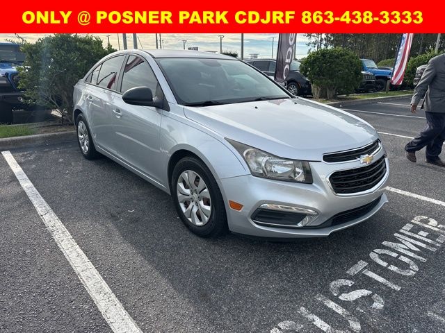2016 Chevrolet Cruze LS photo 2