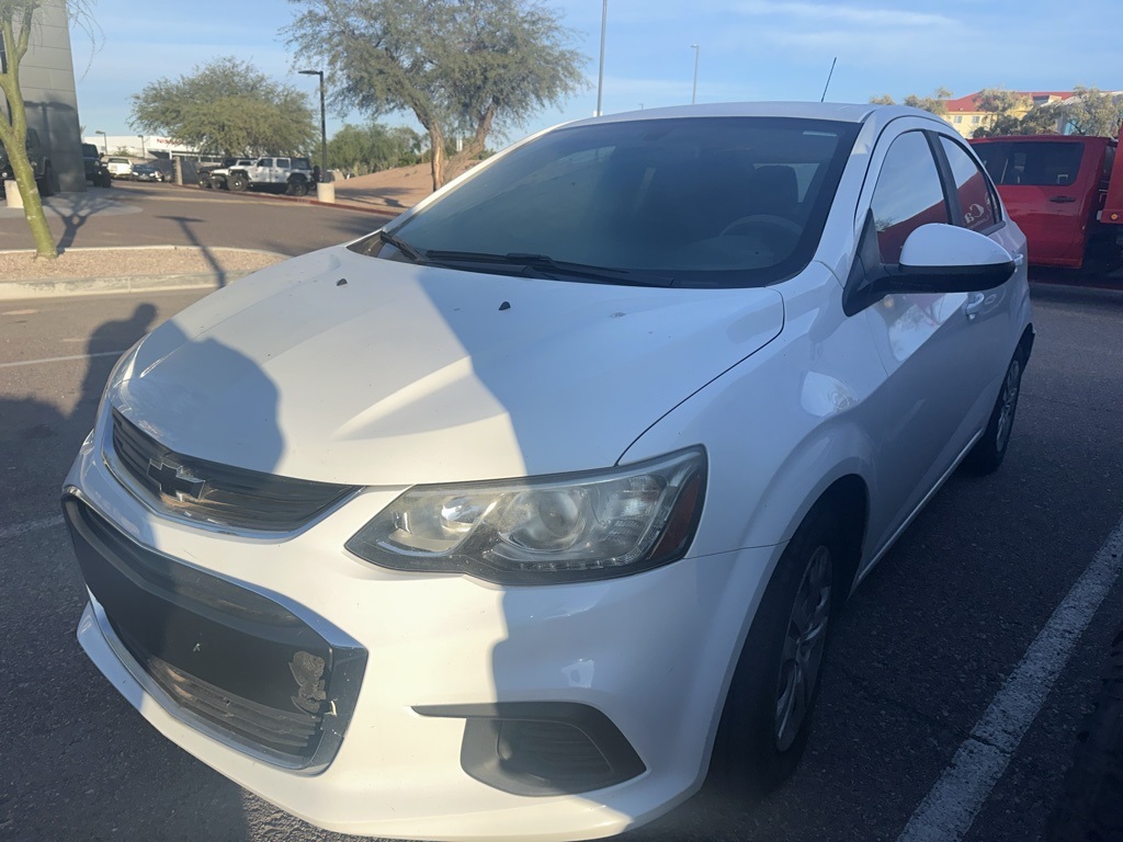 2017 Chevrolet Sonic LS photo 2