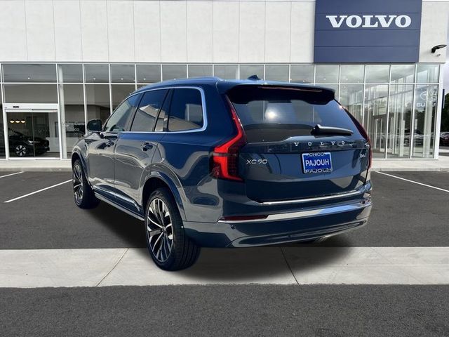 2025 Volvo XC90 Core photo 4