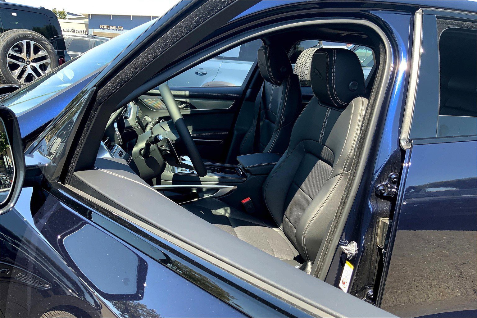 2026 Jaguar F-PACE P250 R-Dynamic S photo 9