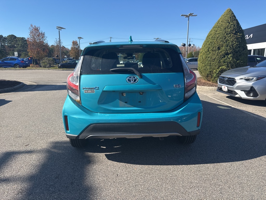 2018 Toyota Prius C Four photo 4
