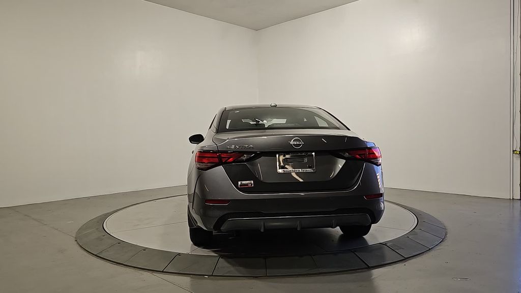 2025 Nissan Sentra SV photo 4