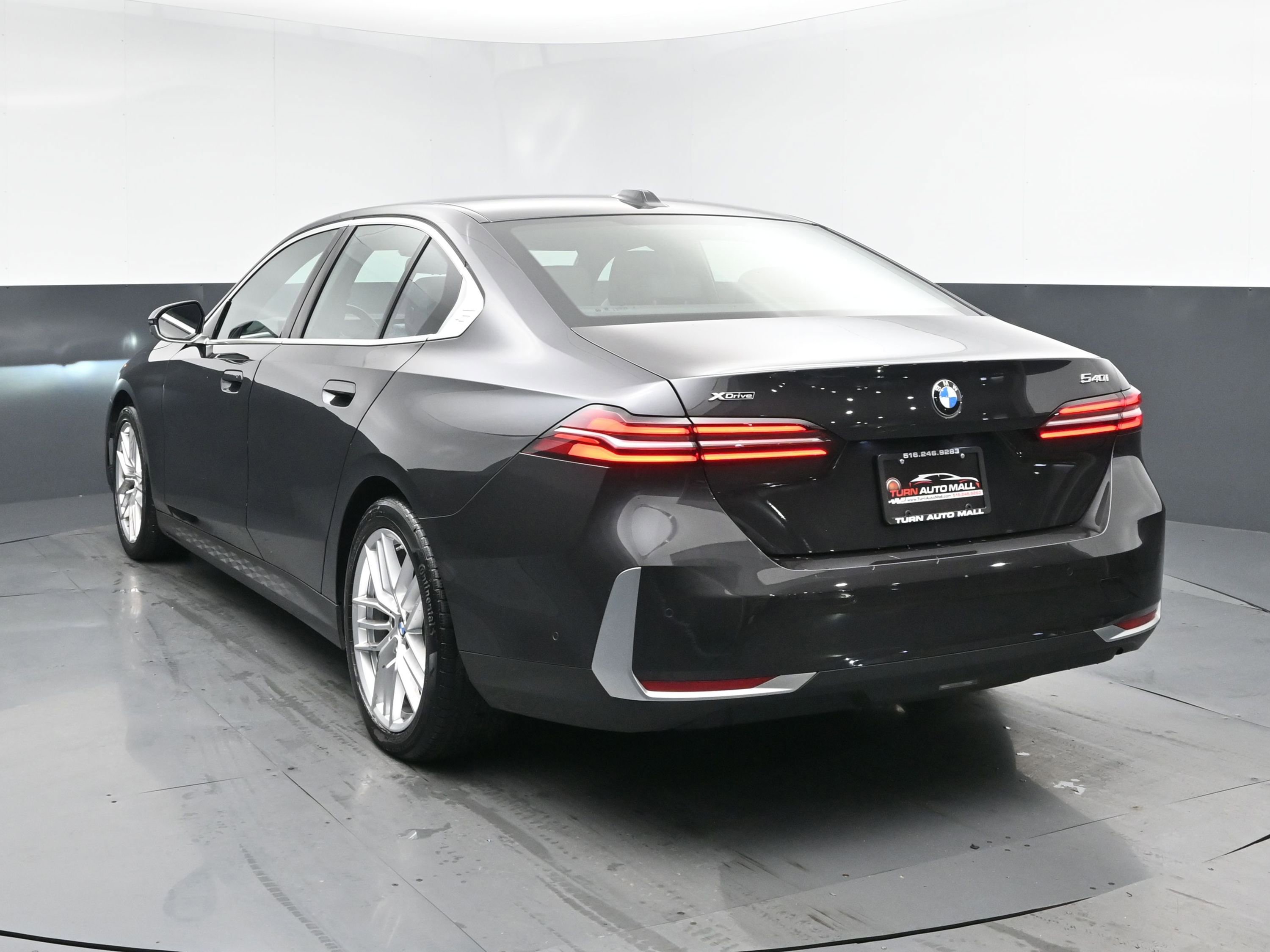 2025 Bmw 540i xDrive photo 2