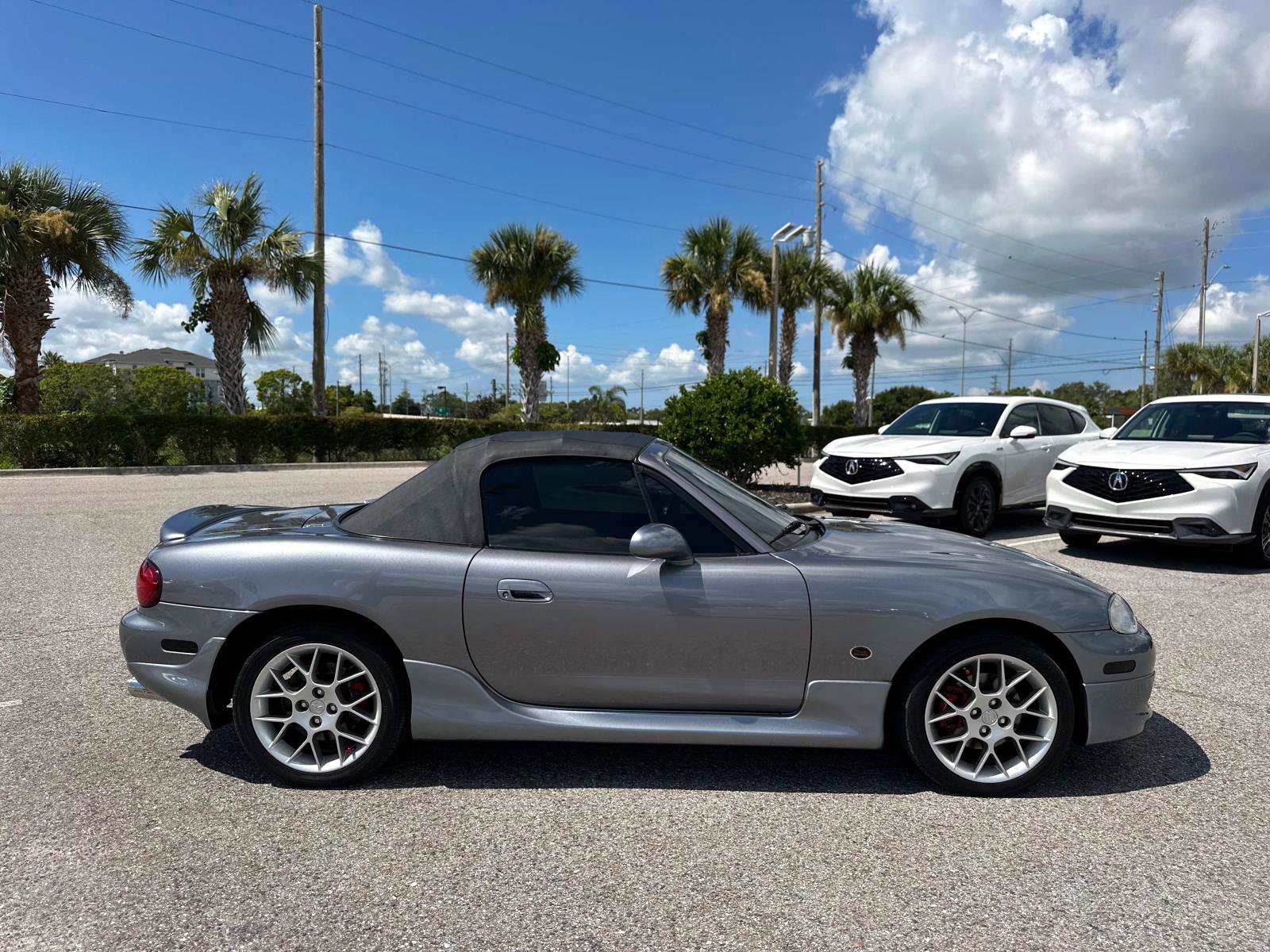 2002 Mazda MX-5 Miata Miata photo 3