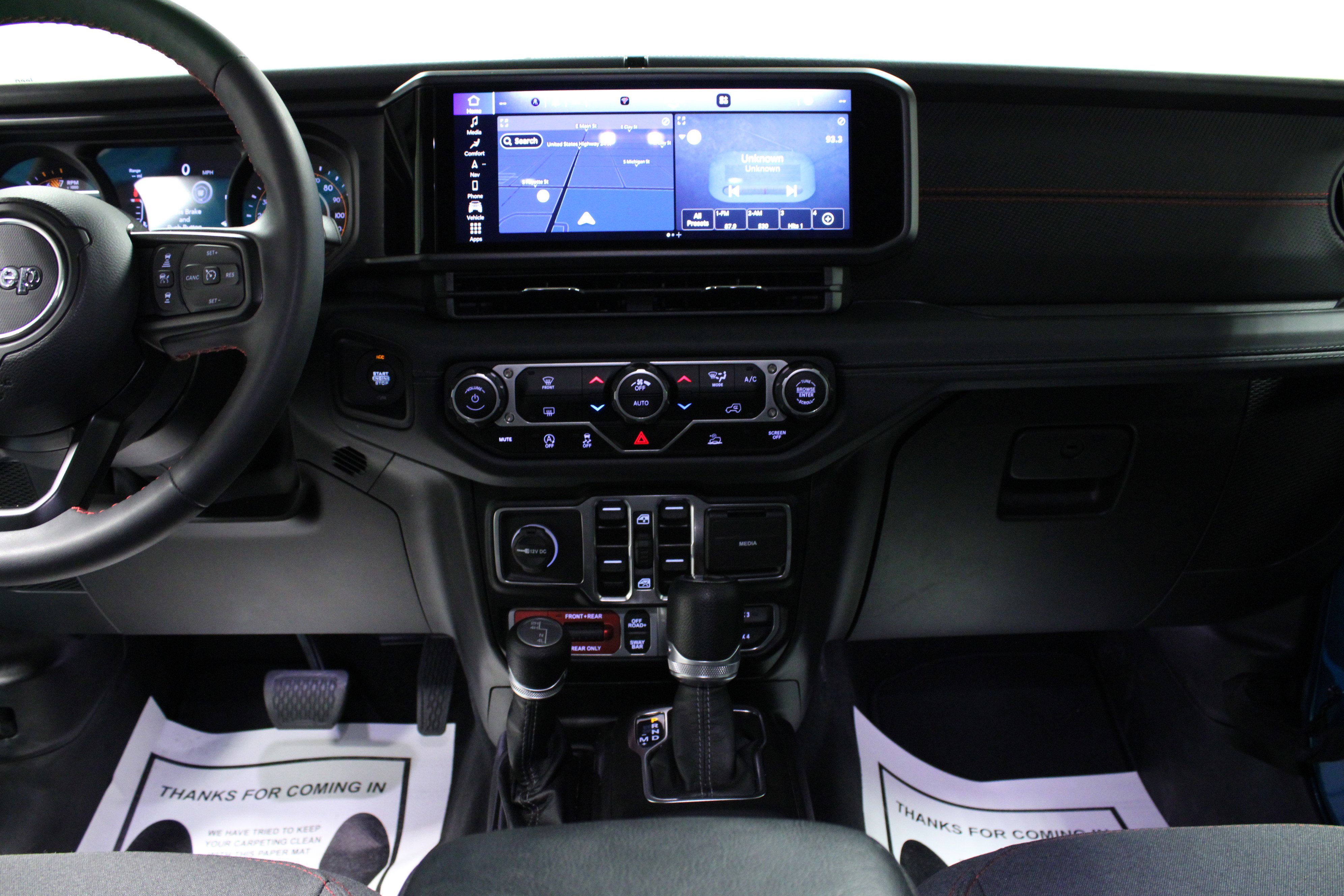 2024 Jeep Wrangler Rubicon photo 16