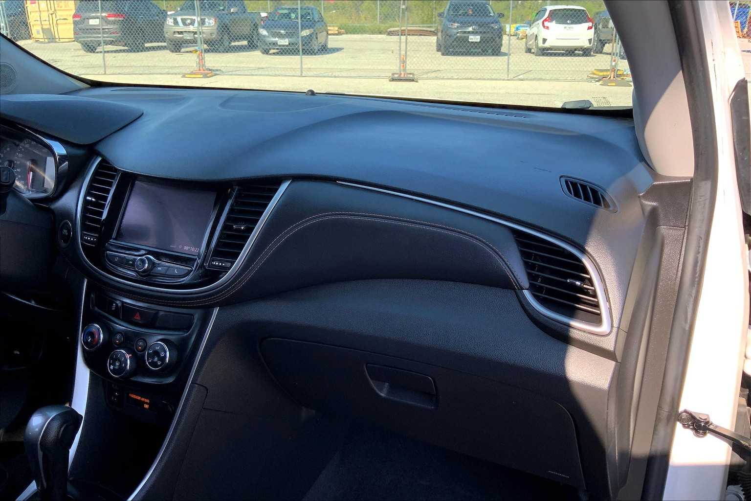 2022 Chevrolet Trax LT photo 17