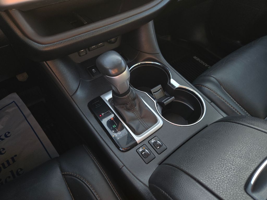 2017 Toyota Highlander SE XLE photo 21