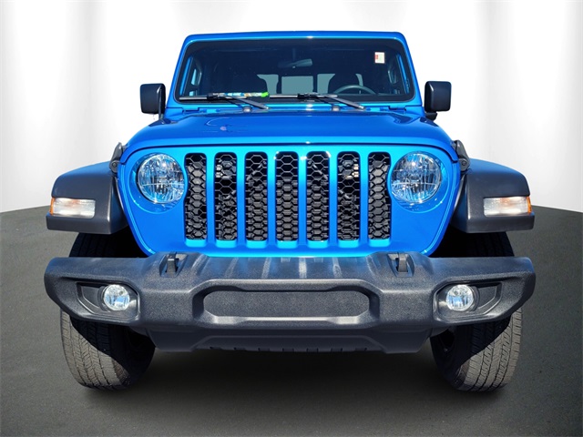 2022 Jeep Gladiator Sport photo 2