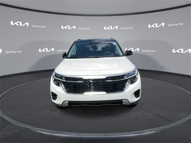 2025 Kia Seltos S photo 2