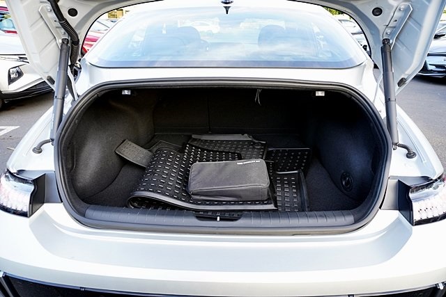 Used 2023 Gold Hyundai SEL image 12