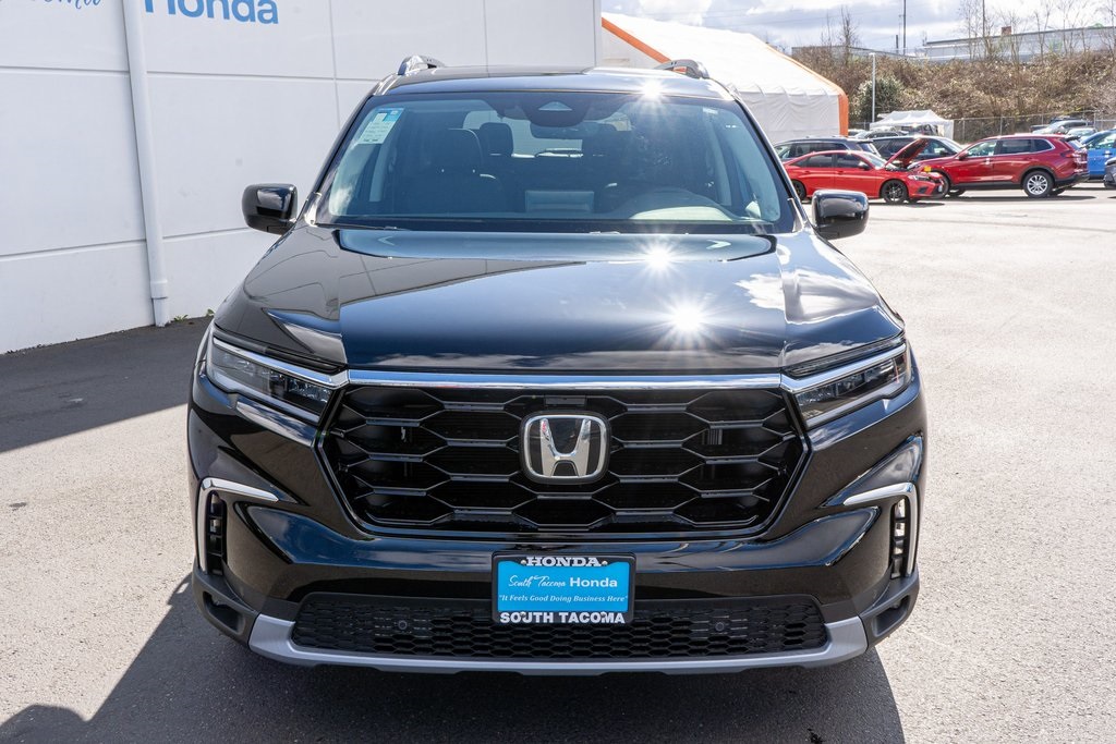 2025 Honda Pilot Touring photo 3