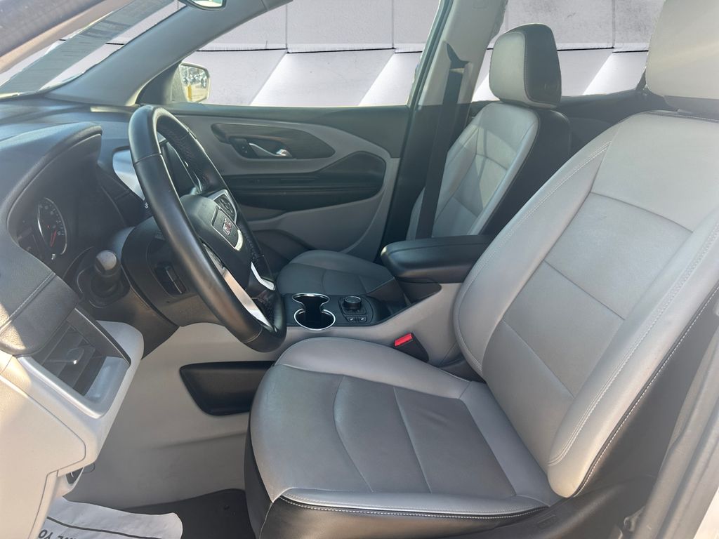 2024 Gmc Terrain SLT photo 5